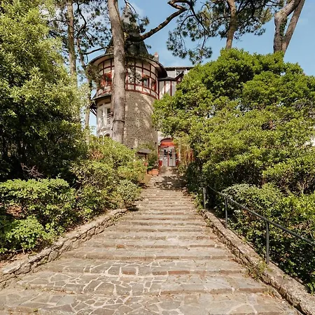 Mileade Les Pleiades Szálloda 3*